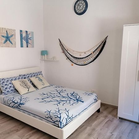 Blue Cottage Monolocale Centro Шака Екстериор снимка
